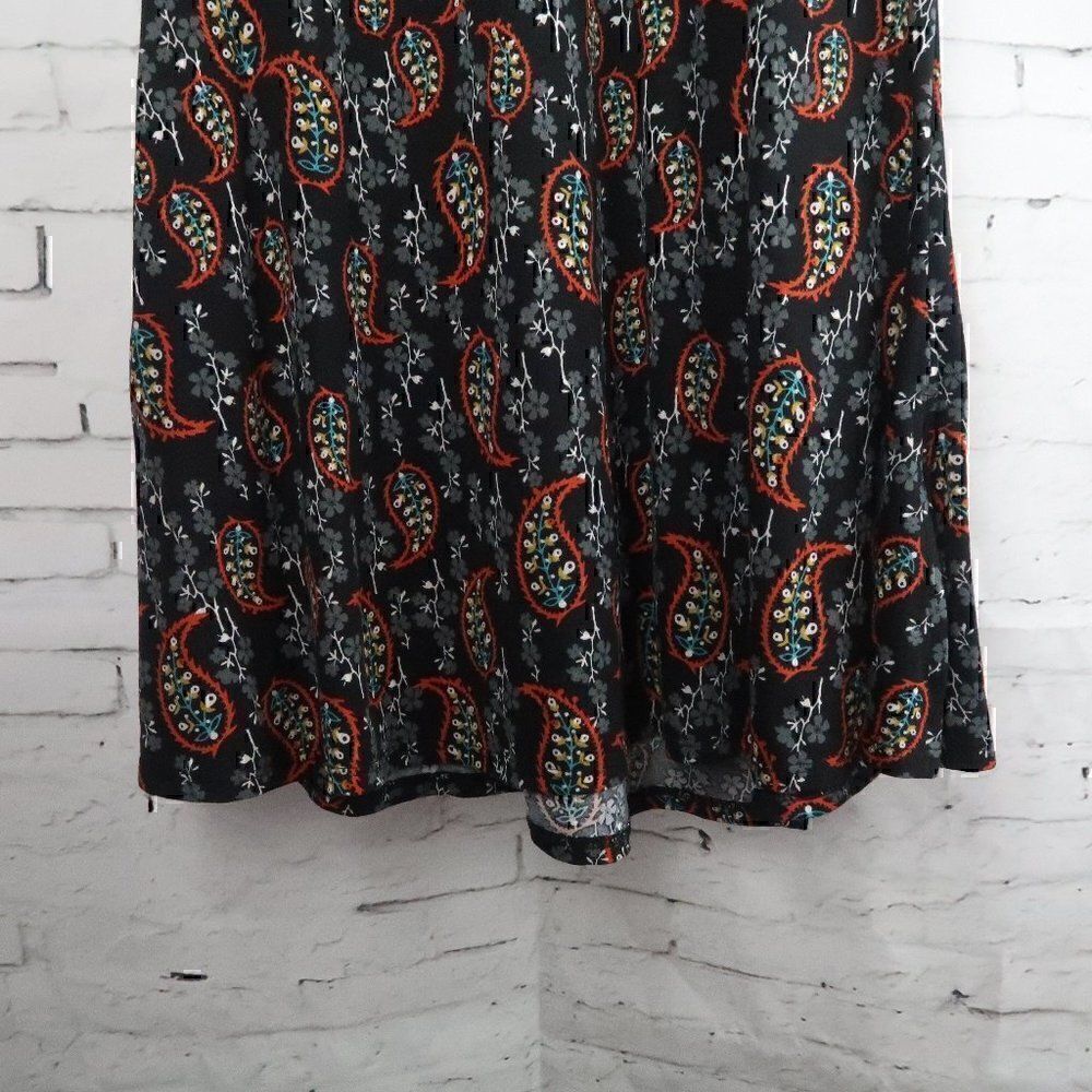 LULAROE BLACK ORANGE GREEN WHITE PAISLEY SHORT SLEEVE TUNIC TOP SIZE XXS - Picture 6 of 9